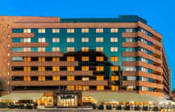 هتل ایروان پلس (Yerevan Place) ایروان